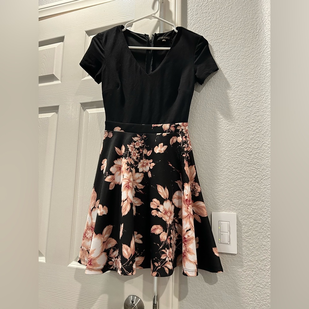 Black & pink floral dress, great for casual or dressed up environment!